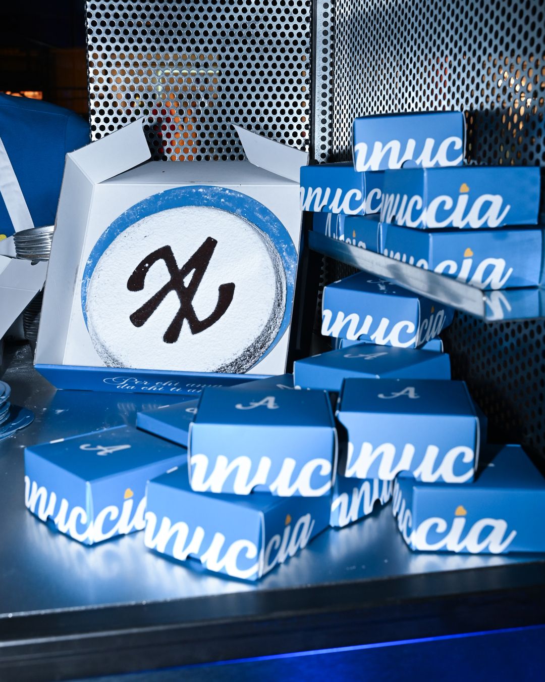 J'Adore Napoli 2500 Gran Finale Piazza San Pasquale, Napoli | Image 5376