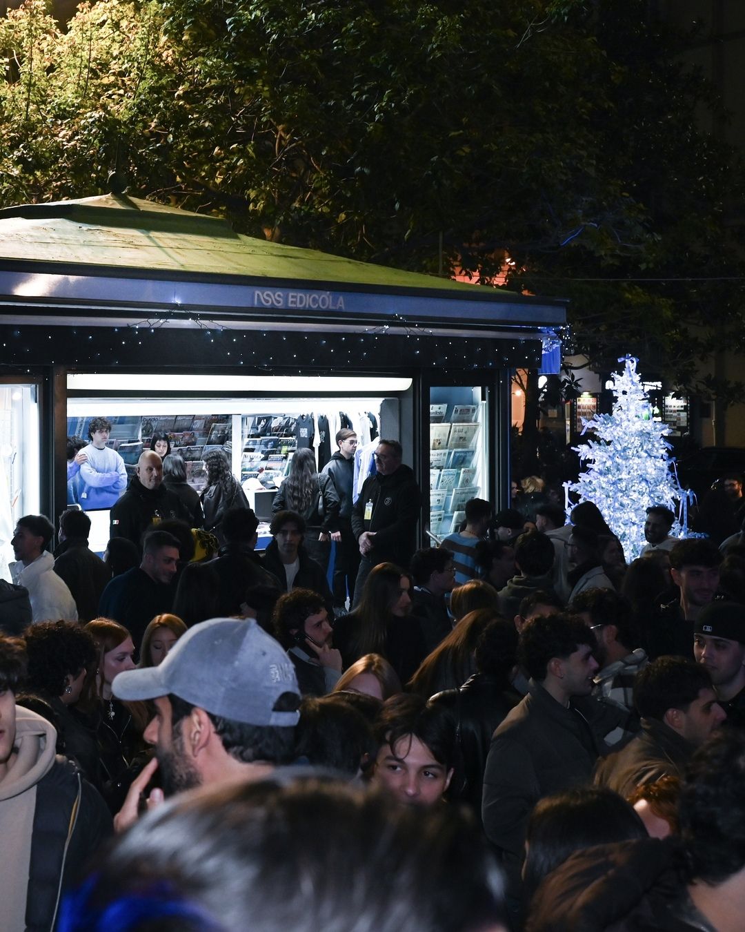 J'Adore Napoli 2500 Gran Finale Piazza San Pasquale, Napoli | Image 5373