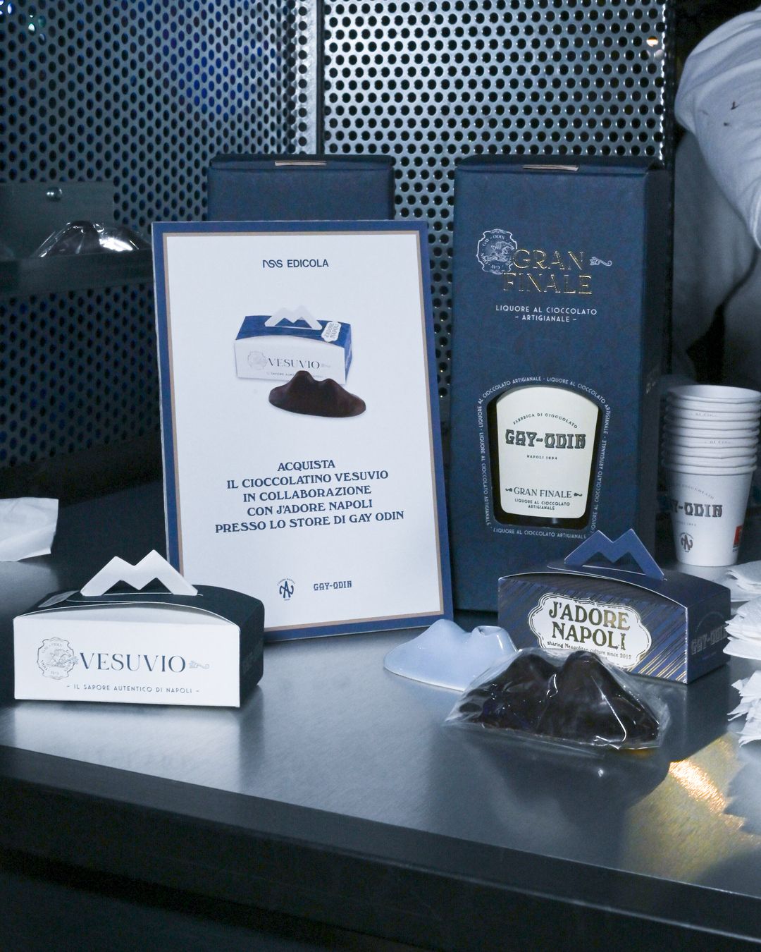 J'Adore Napoli 2500 Gran Finale Piazza San Pasquale, Napoli | Image 5371