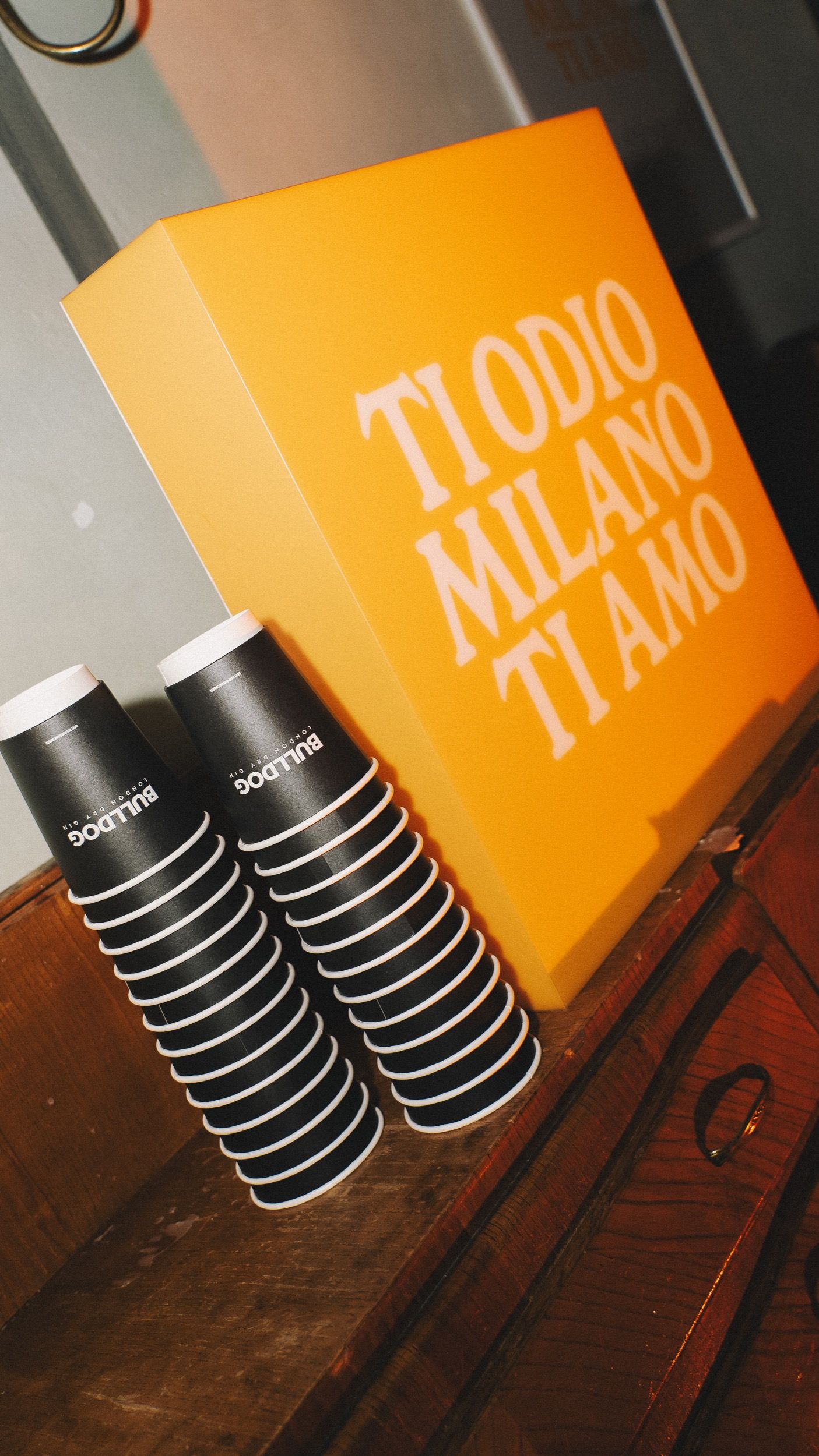 Come è andata l'apertura di nss edicola a Milano Ti Odio Milano Ti Amo illumina Corso Magenta | Image 488307