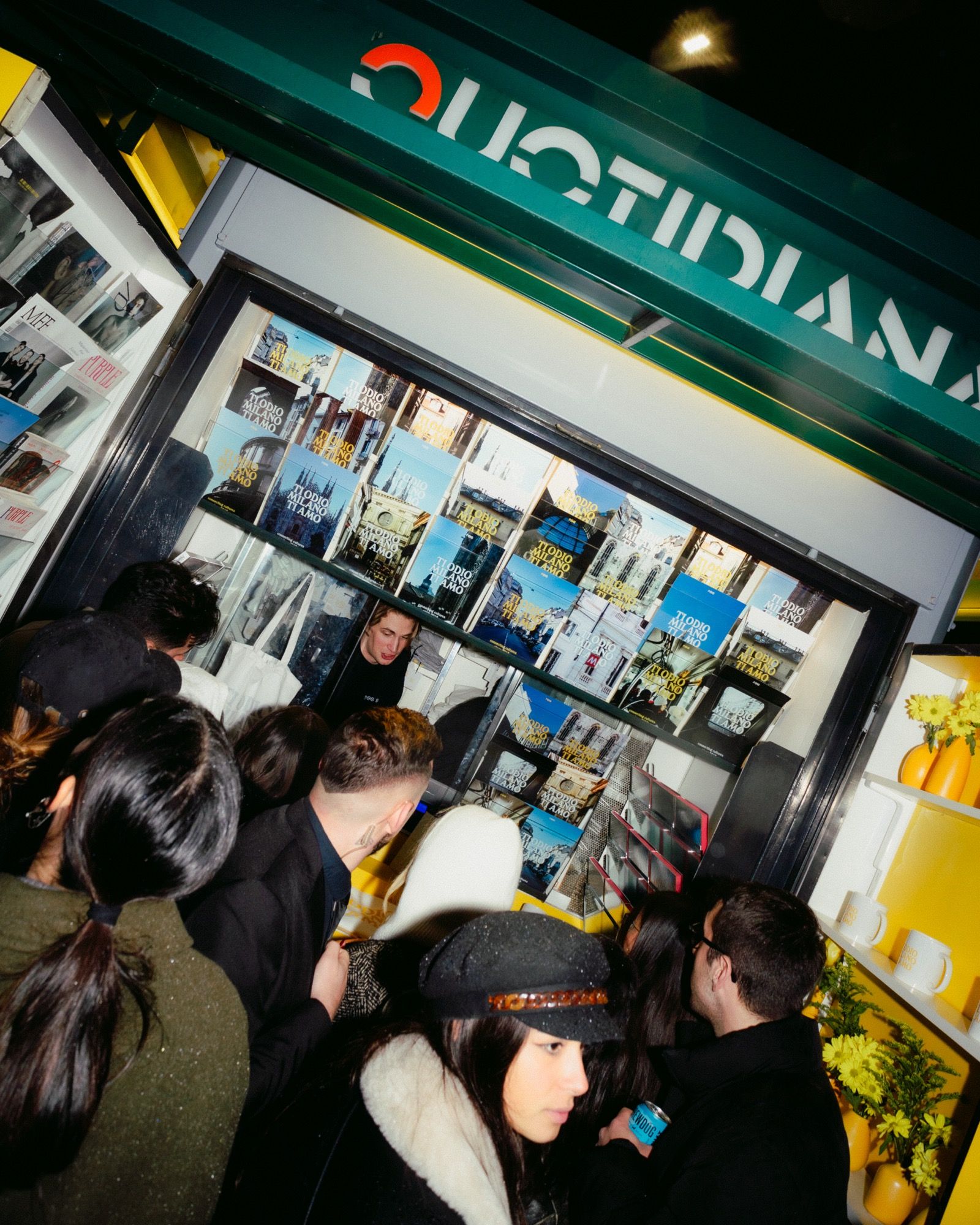 Come è andato il party finale di nss edicola Un ultimo saluto all'edicola in Corso Magenta | Image 489452