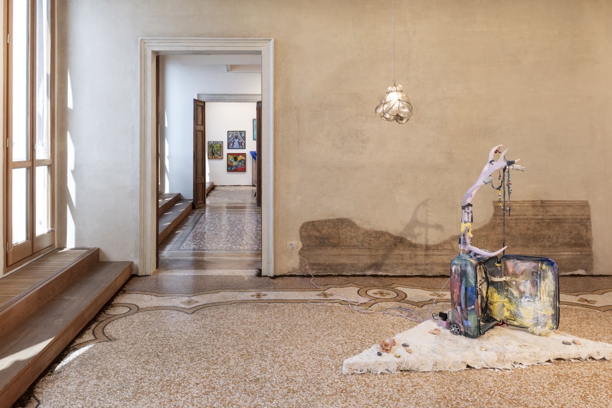 9 mostre da non perdere fuori dalla Biennale  Venezia quest'estate è uno scrigno di tesori | Image 565709