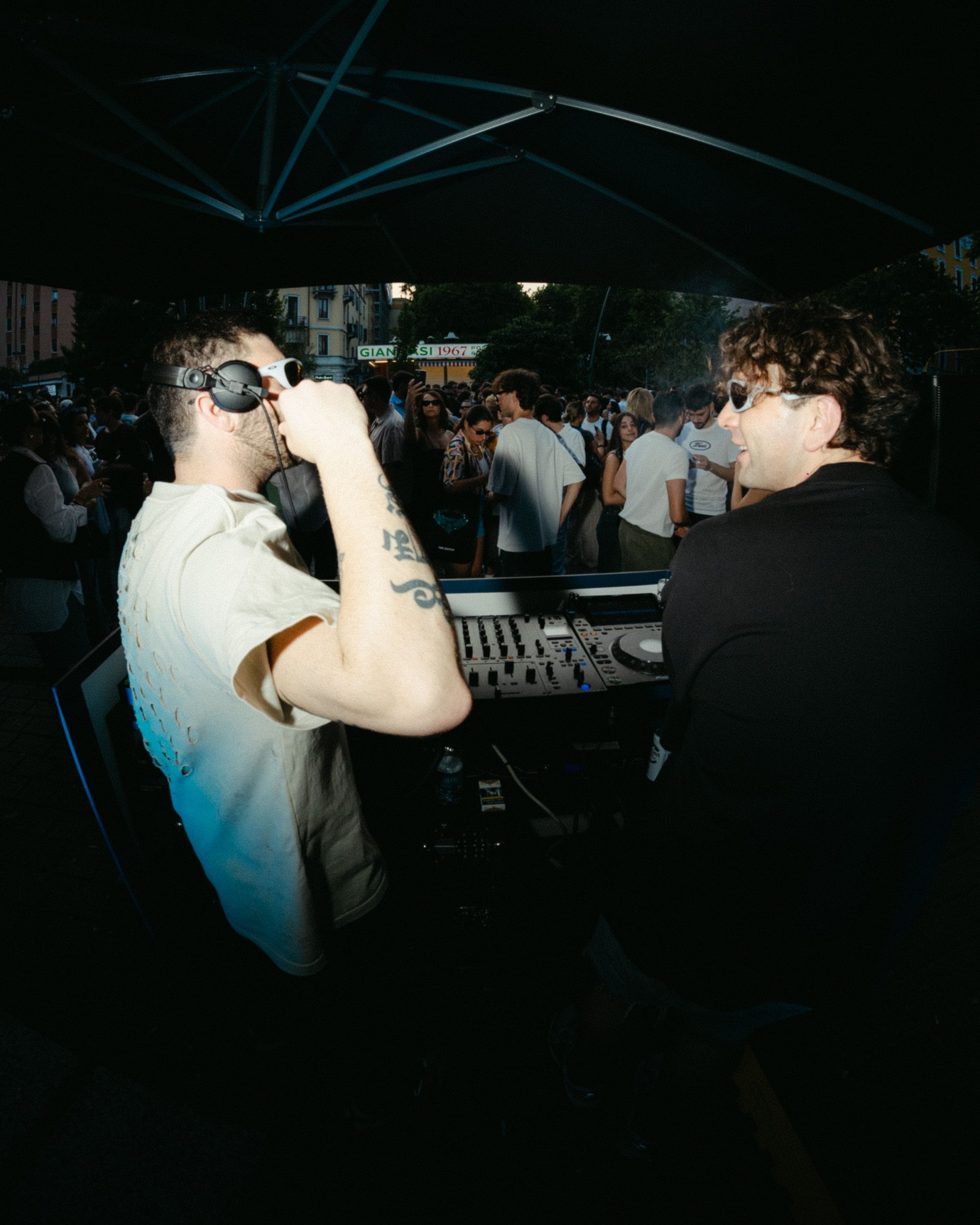 What went down at Oakley's “Artifacts from the Future” event at nss edicola For the occasion, our newsstand also became futuristic | Image 569560
