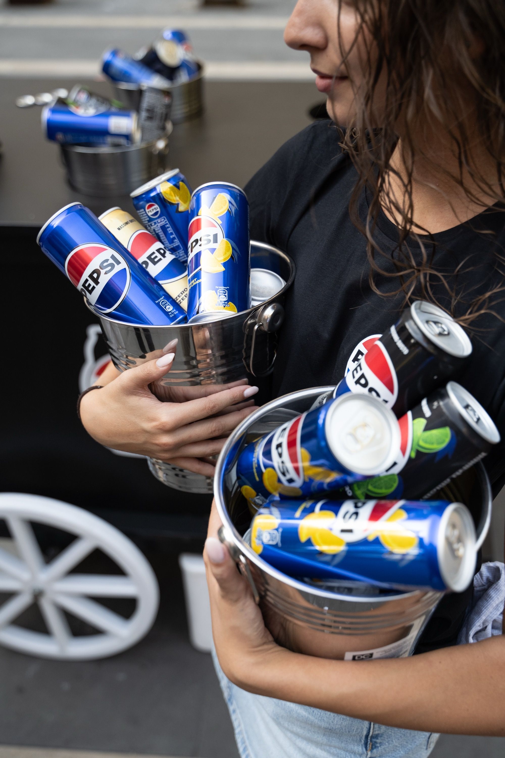 Here's what went down at the nss edicola and Pepsi event in Naples 'For The Love of Italian Music' turned Piazza San Pasquale into an open-air club | Image 572064
