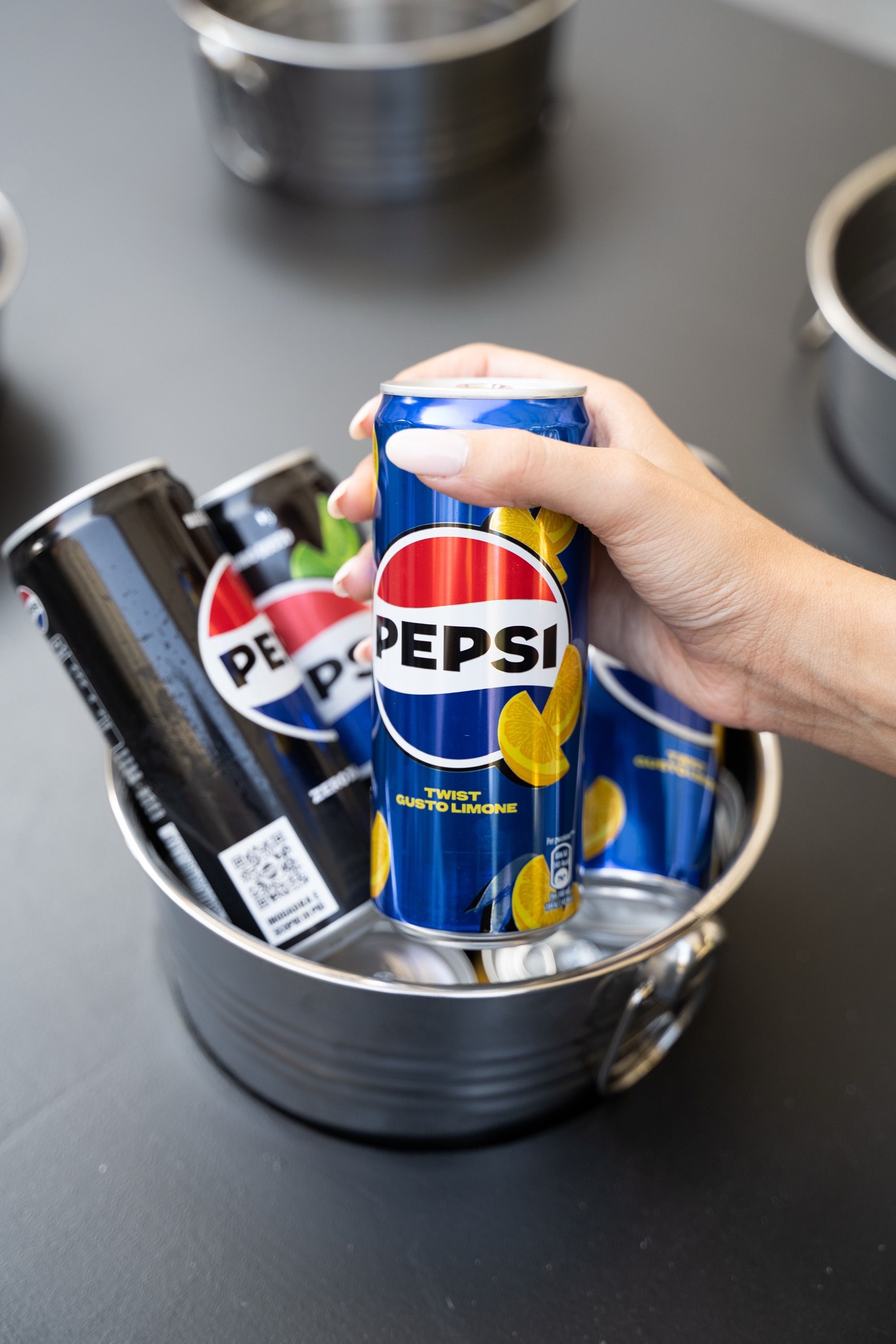 Here's what went down at the nss edicola and Pepsi event in Naples 'For The Love of Italian Music' turned Piazza San Pasquale into an open-air club | Image 572063