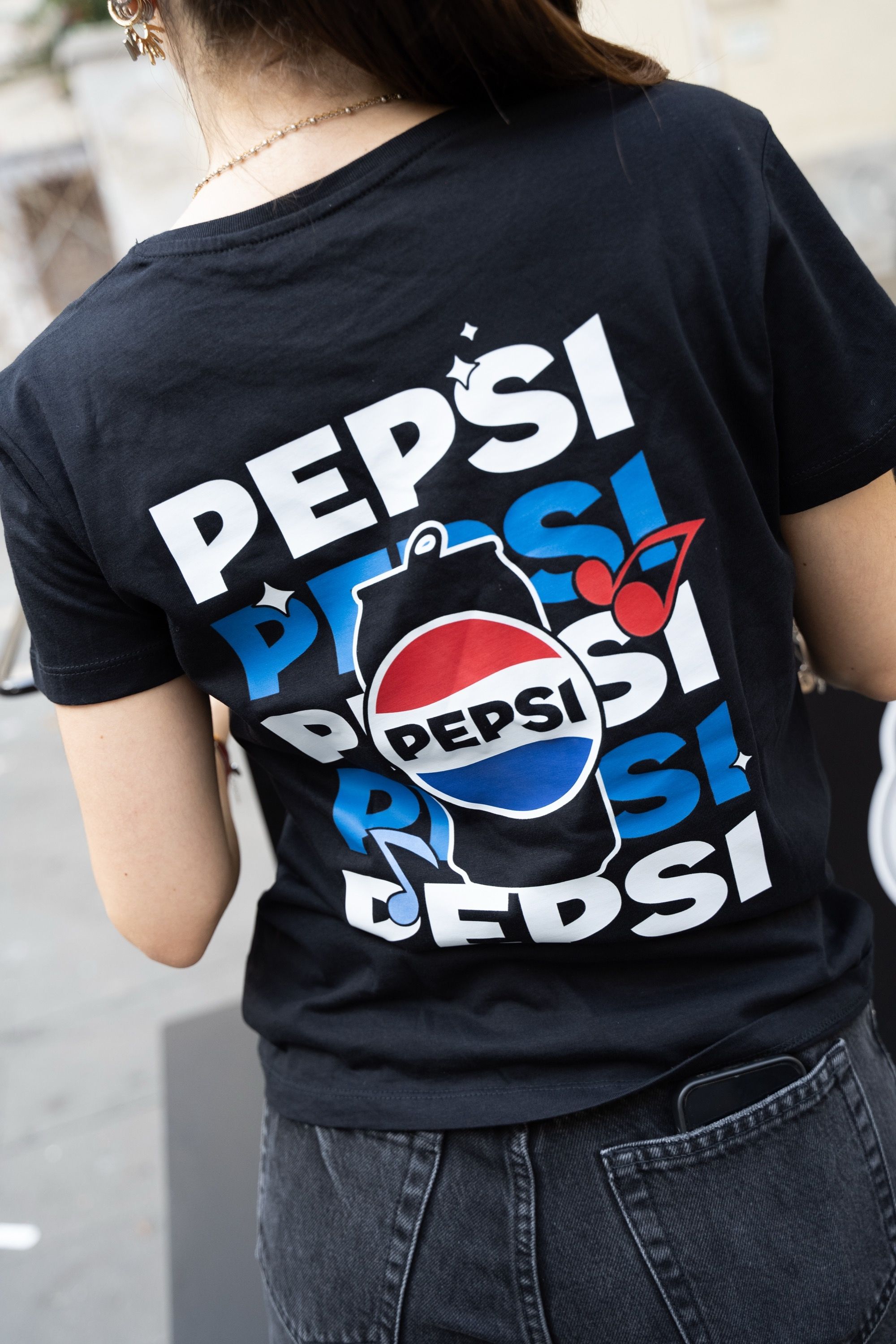 Here's what went down at the nss edicola and Pepsi event in Naples 'For The Love of Italian Music' turned Piazza San Pasquale into an open-air club | Image 572061