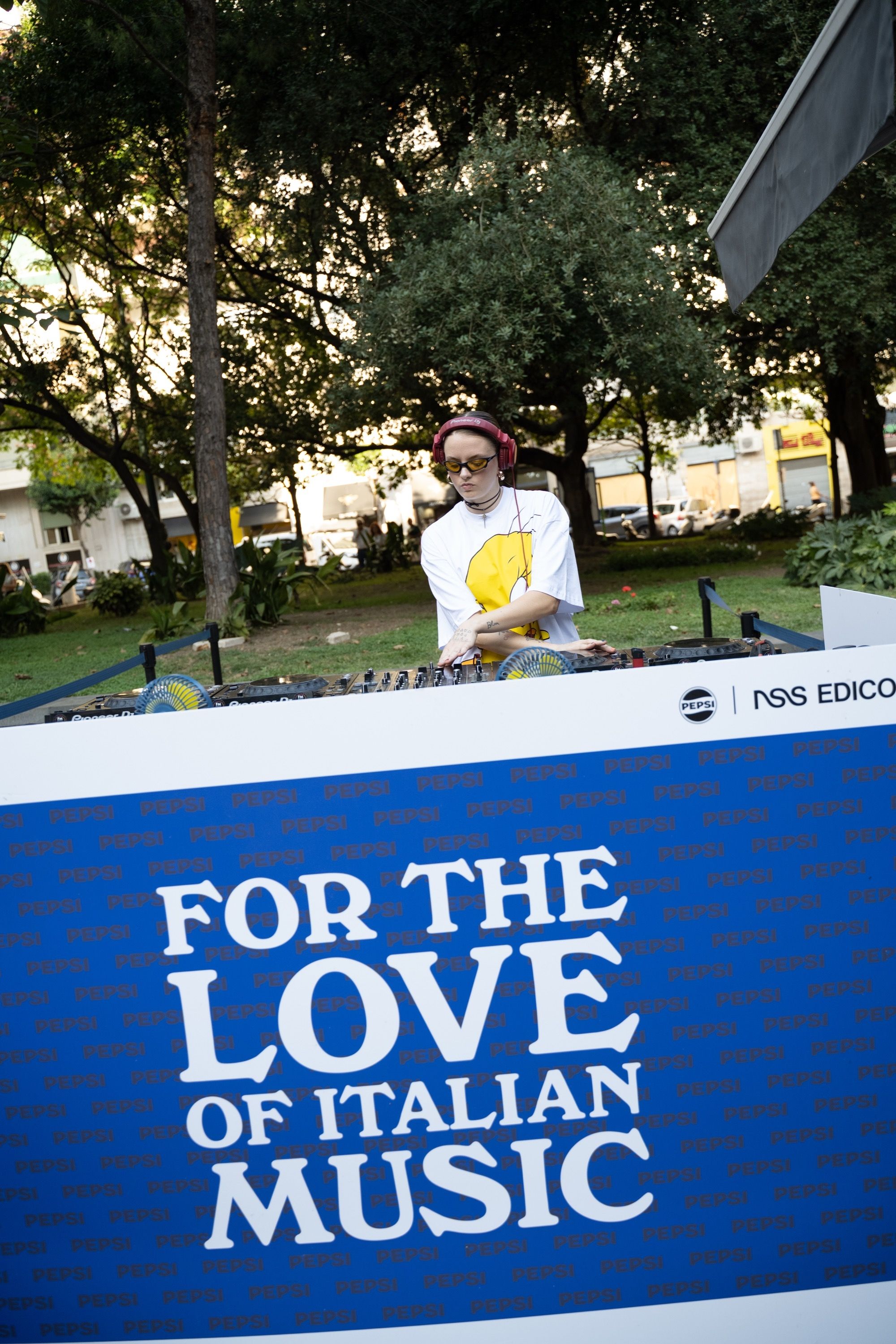 Here's what went down at the nss edicola and Pepsi event in Naples 'For The Love of Italian Music' turned Piazza San Pasquale into an open-air club | Image 572048