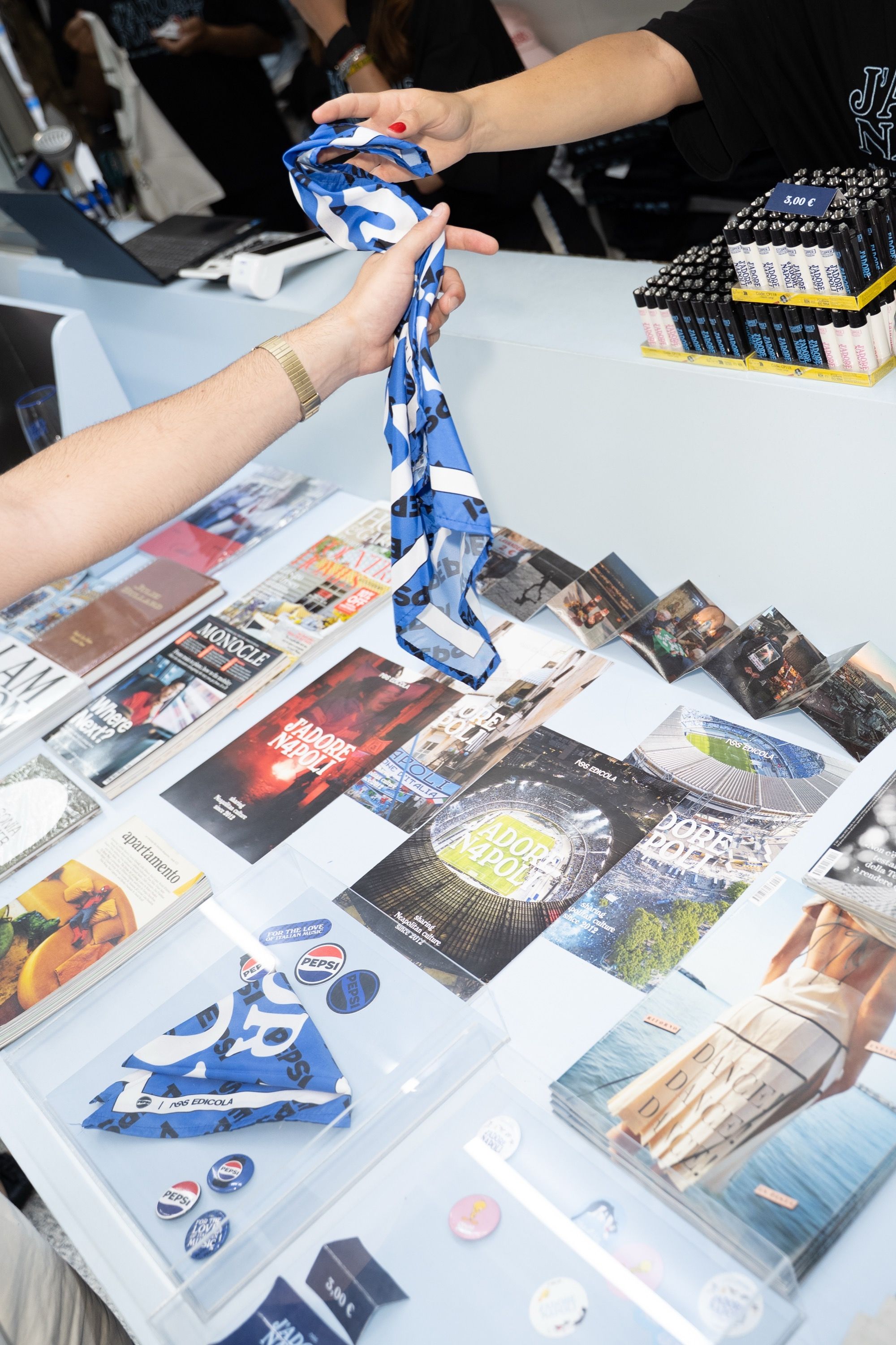 Here's what went down at the nss edicola and Pepsi event in Naples 'For The Love of Italian Music' turned Piazza San Pasquale into an open-air club | Image 572046