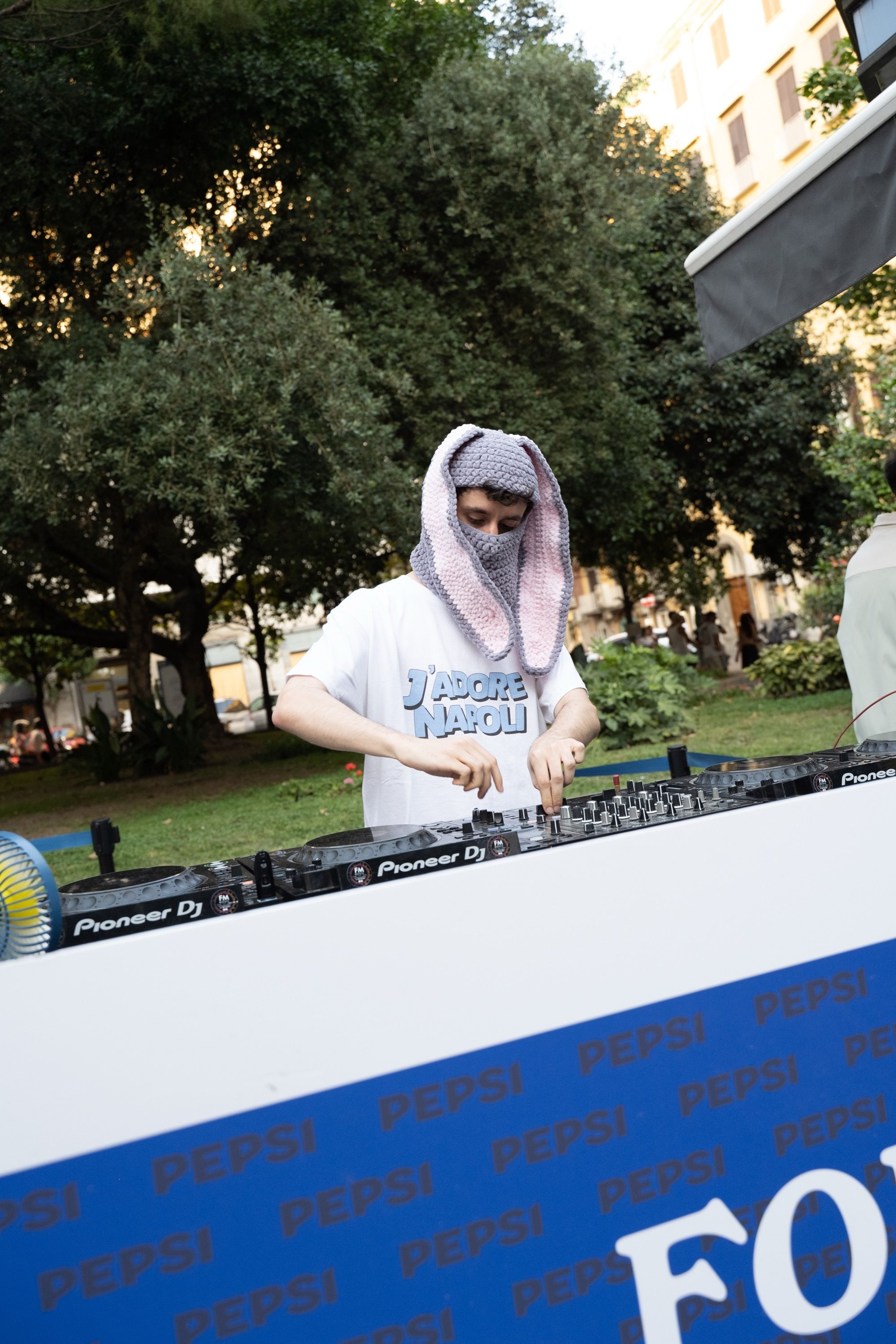 Here's what went down at the nss edicola and Pepsi event in Naples 'For The Love of Italian Music' turned Piazza San Pasquale into an open-air club | Image 572030