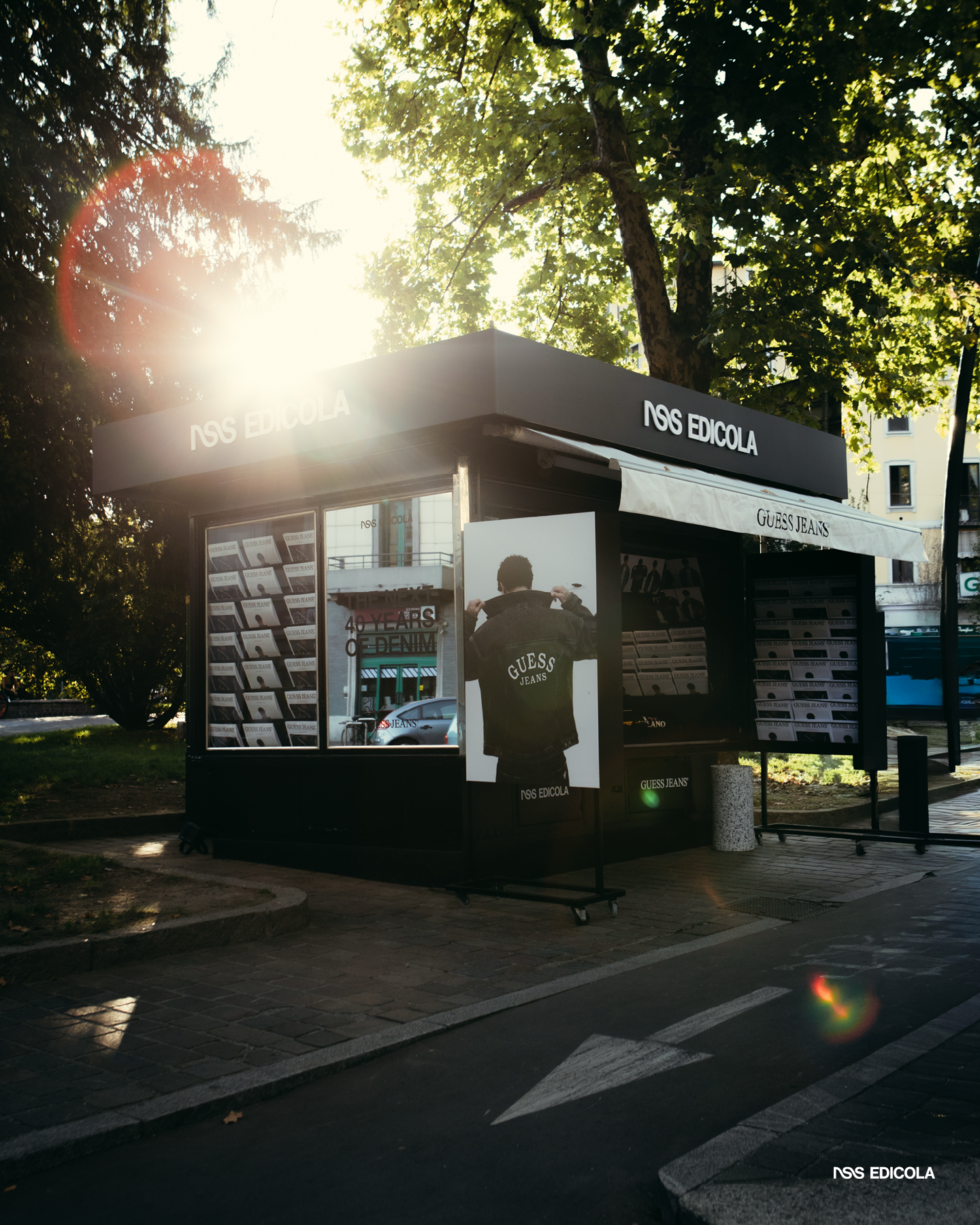 Here's what went down at the GUESS JEANS party at nss edicola in Milan An evening that saw the brand's community come together and receive a special gift | Image 580320