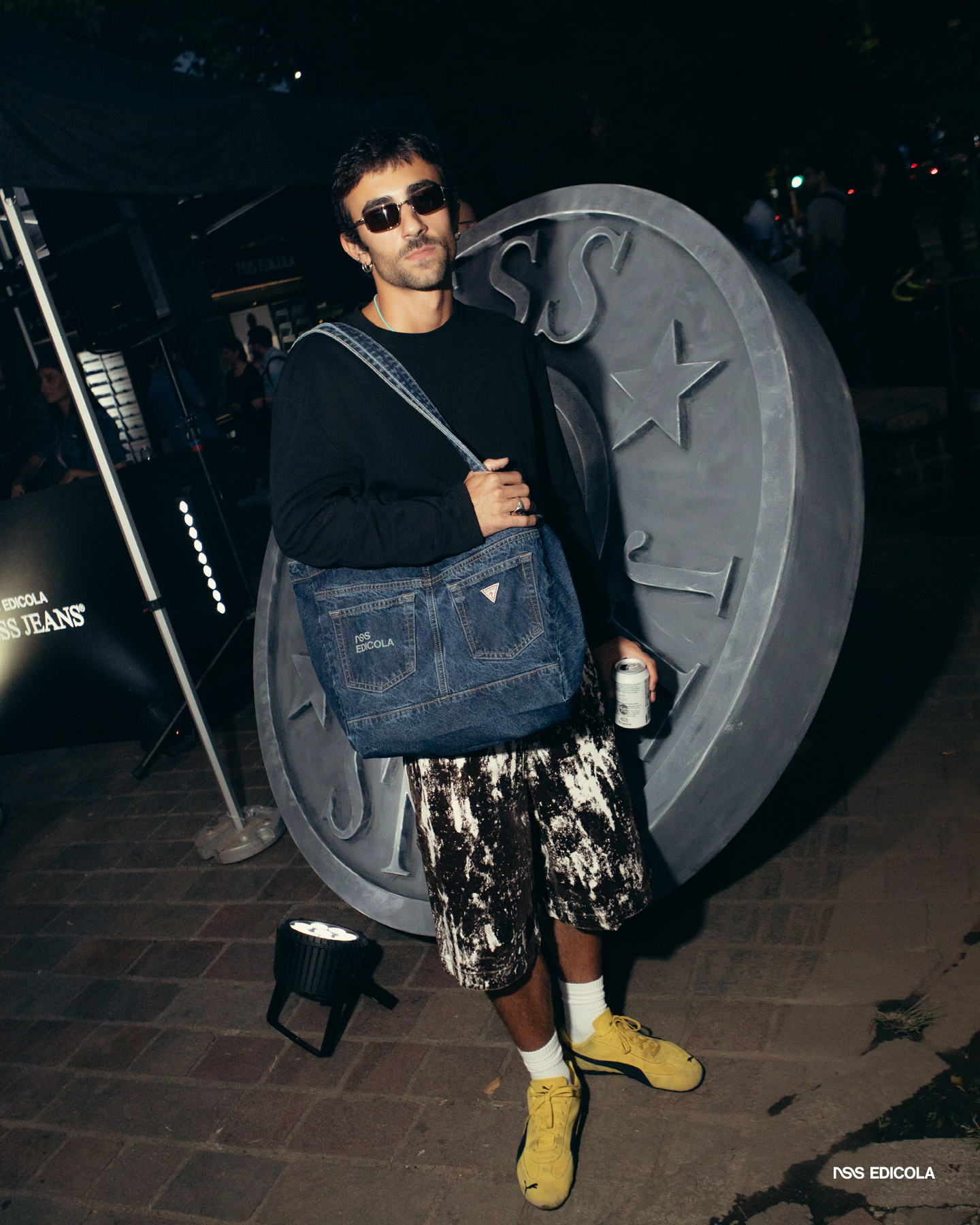 Here's what went down at the GUESS JEANS party at nss edicola in Milan An evening that saw the brand's community come together and receive a special gift | Image 580315