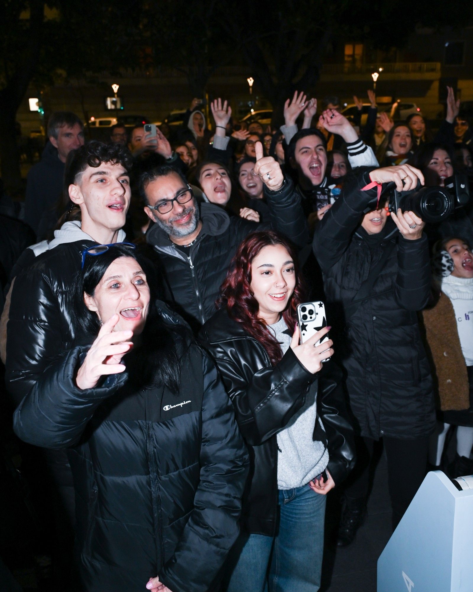 What went down at the X-Factor meet & greet at nss edicola in Naples Crowds of fans, waiting for the final, met four of the most popular former contestants | Image 593946