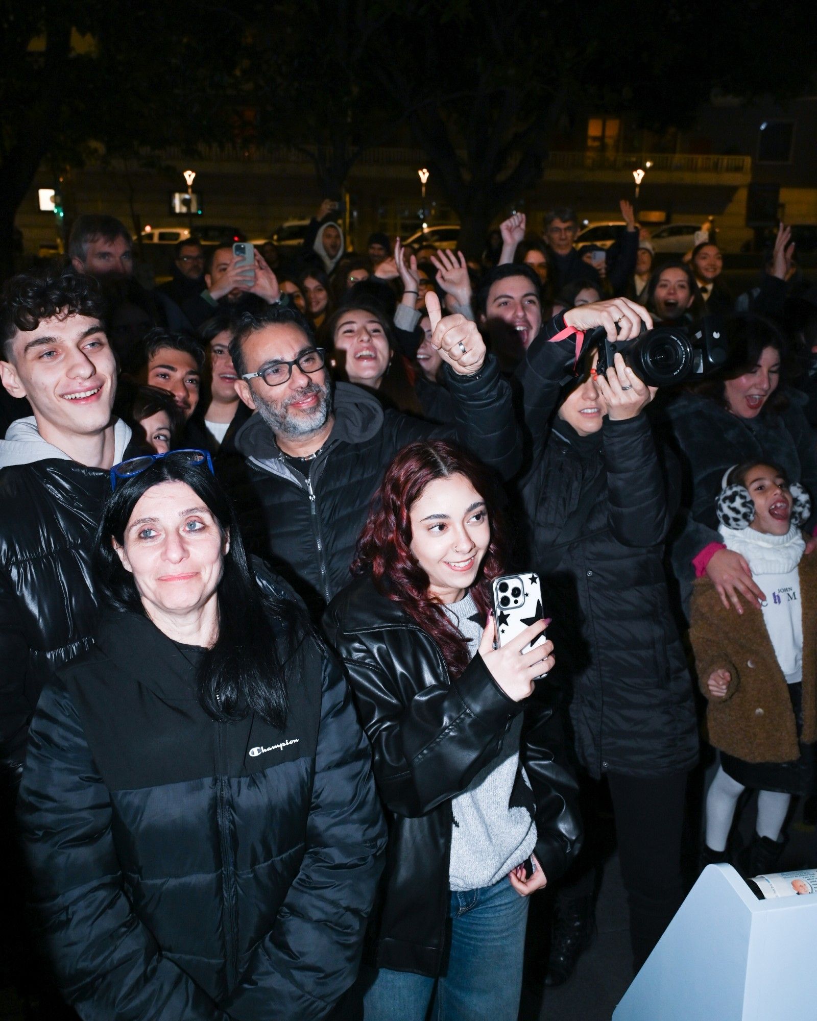 What went down at the X-Factor meet & greet at nss edicola in Naples Crowds of fans, waiting for the final, met four of the most popular former contestants | Image 593945