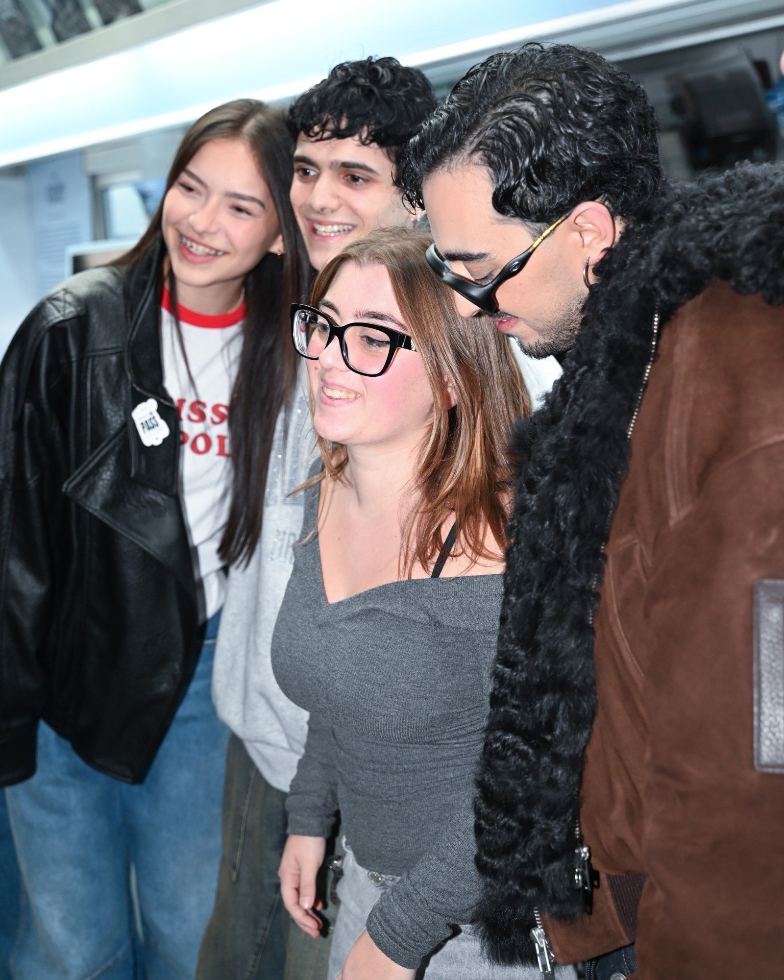 What went down at the X-Factor meet & greet at nss edicola in Naples Crowds of fans, waiting for the final, met four of the most popular former contestants | Image 593936