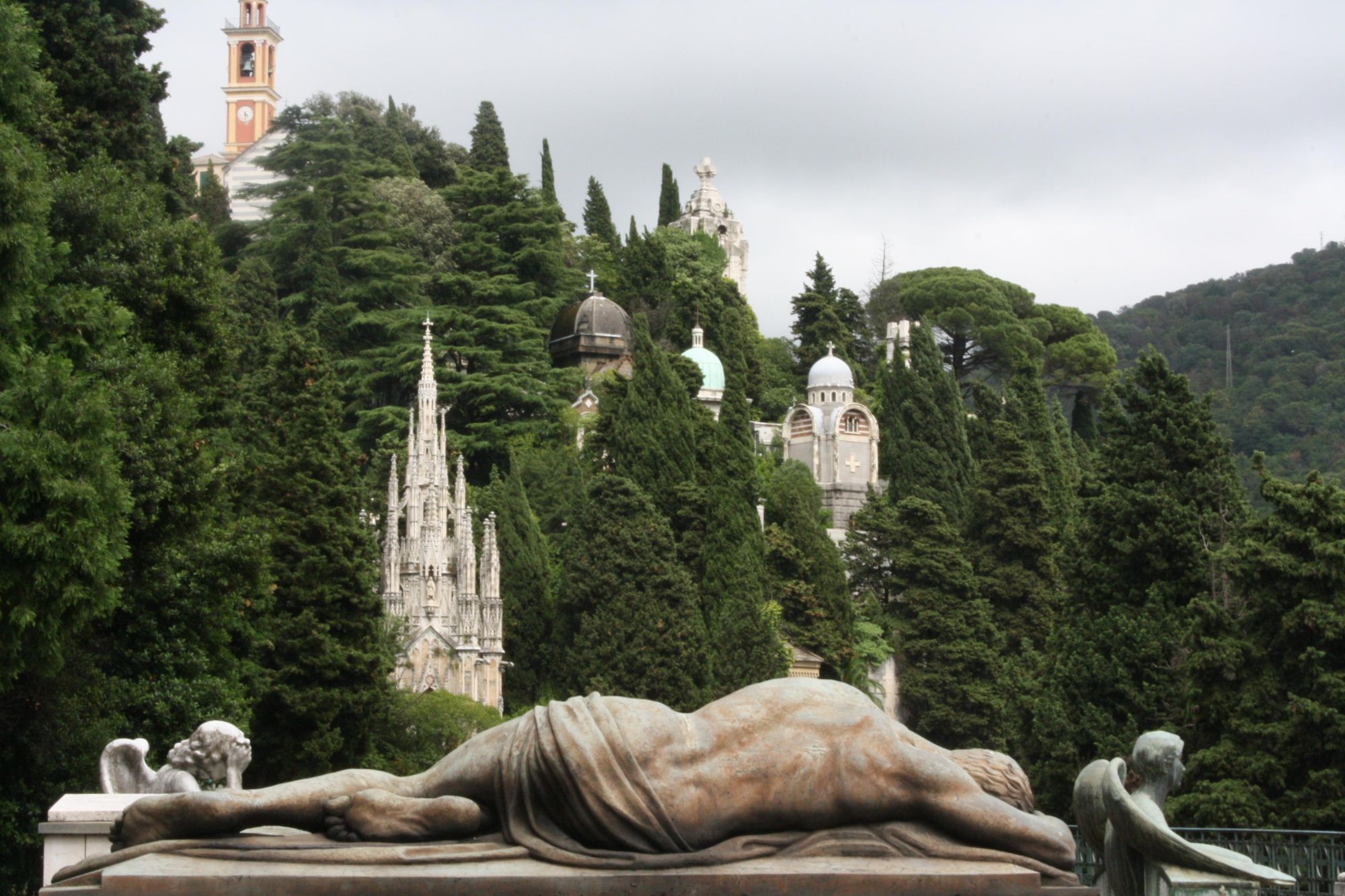 I migliori cimiteri da visitare quest'estate Cinque luoghi per poter scoprire il lato più vivo della memoria | Image 619673