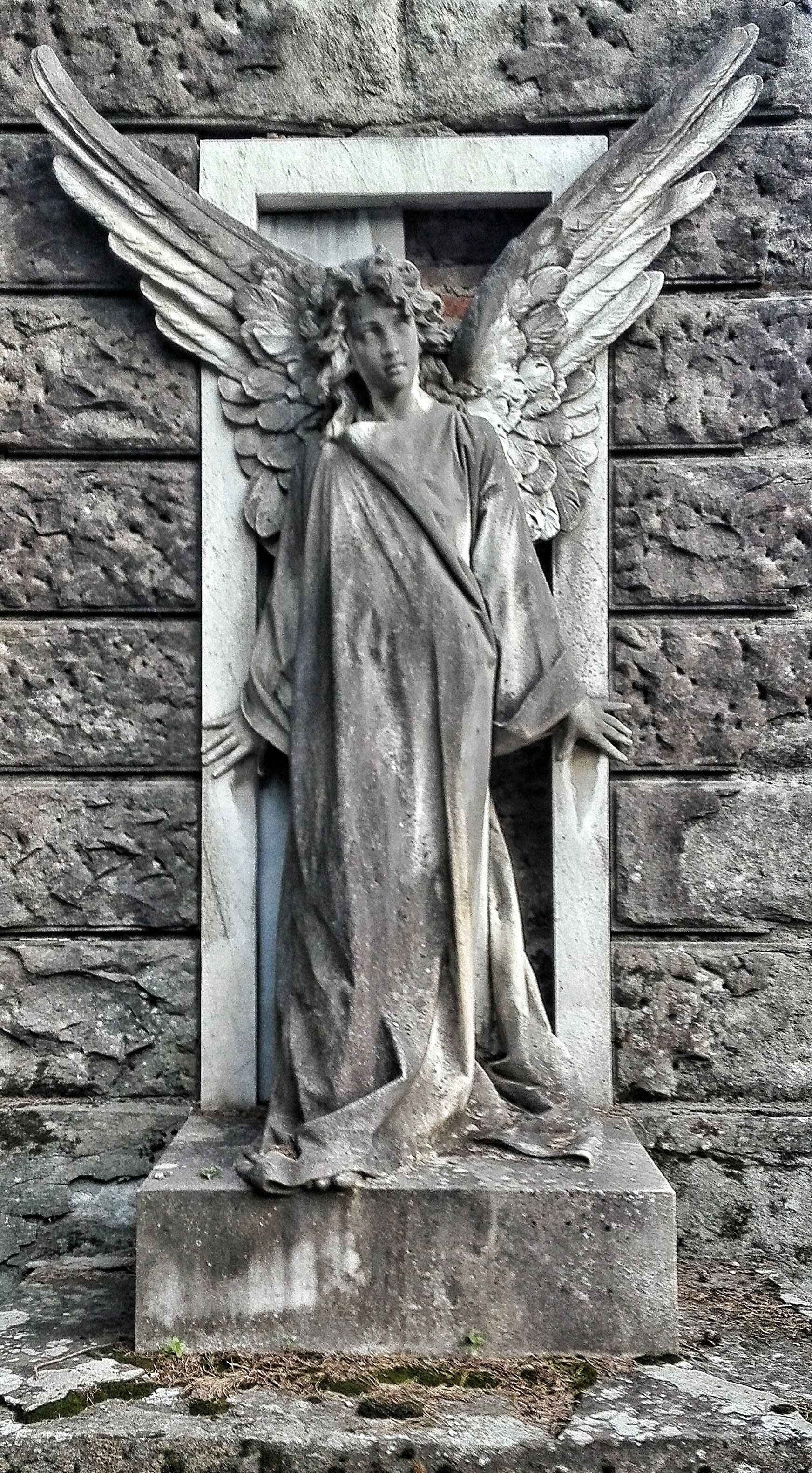 I migliori cimiteri da visitare quest'estate Cinque luoghi per poter scoprire il lato più vivo della memoria | Image 619679