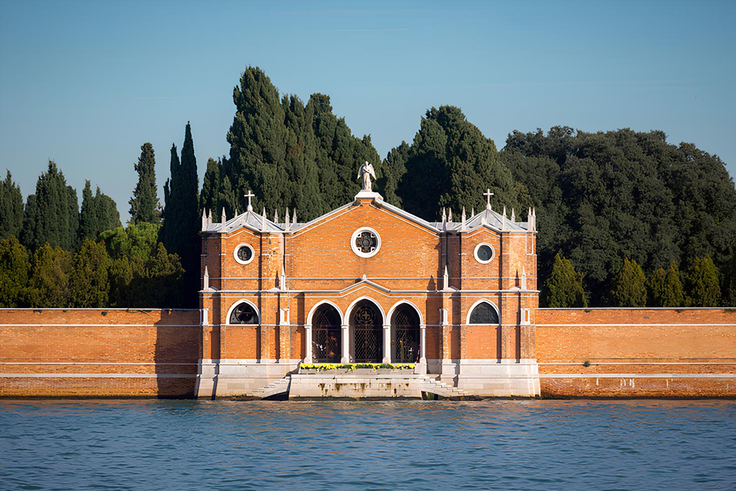 Il lato più sorprendente dei cimiteri italiani Da Busto Arsizio a Napoli, l'Italia funeraria oltre le guide turistiche | Image 619908