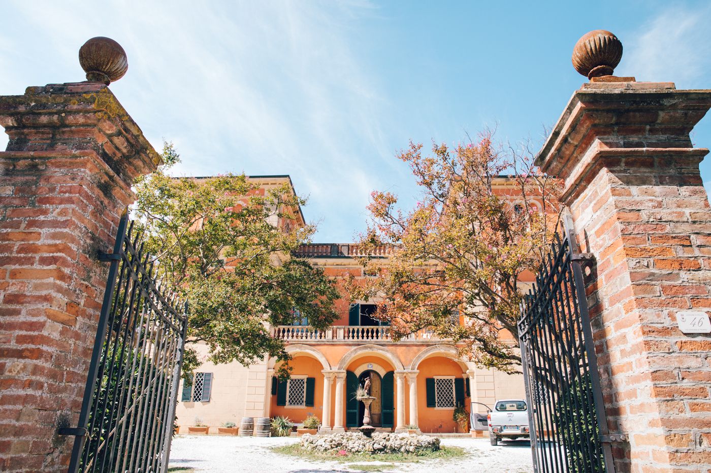 Cinque fughe da Firenze per scoprire la Toscana Dai boschi d'arte di Celle alla libreria di Lucignana, itinerari tra borghi fantasma e architetture visionarie | Image 619923