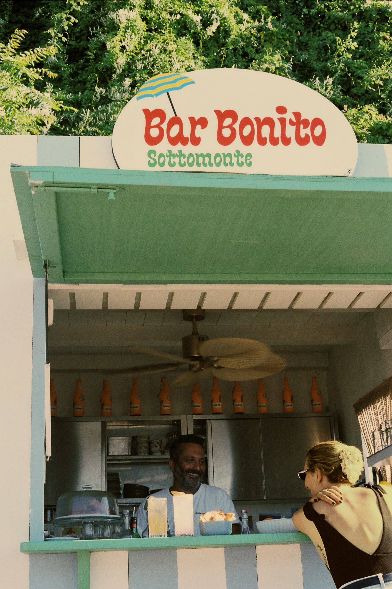 Dalla Gioconda è il posto dove salutare l'estate Tra il nuovo cocktail bar e l'arte di Jacopo Di Cera, la stagione del retreat di Gabicce Monte si chiude il 29 agosto | Image 620008