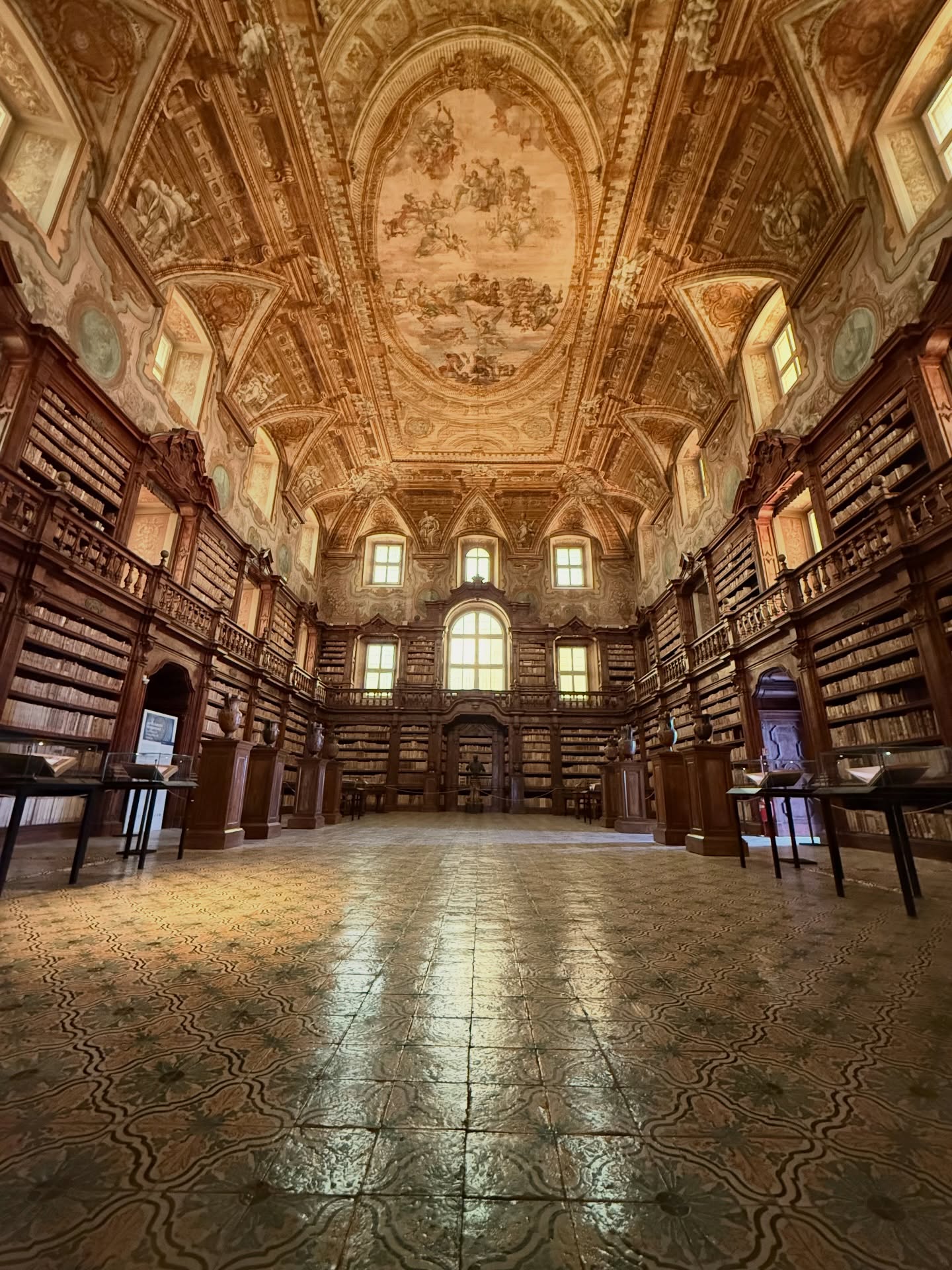 Le biblioteche italiane sono i veri data center Cinque biblioteche italiane ci ricordano quanto spazio eravamo disposti a dedicare alla conoscenza | Image 620135