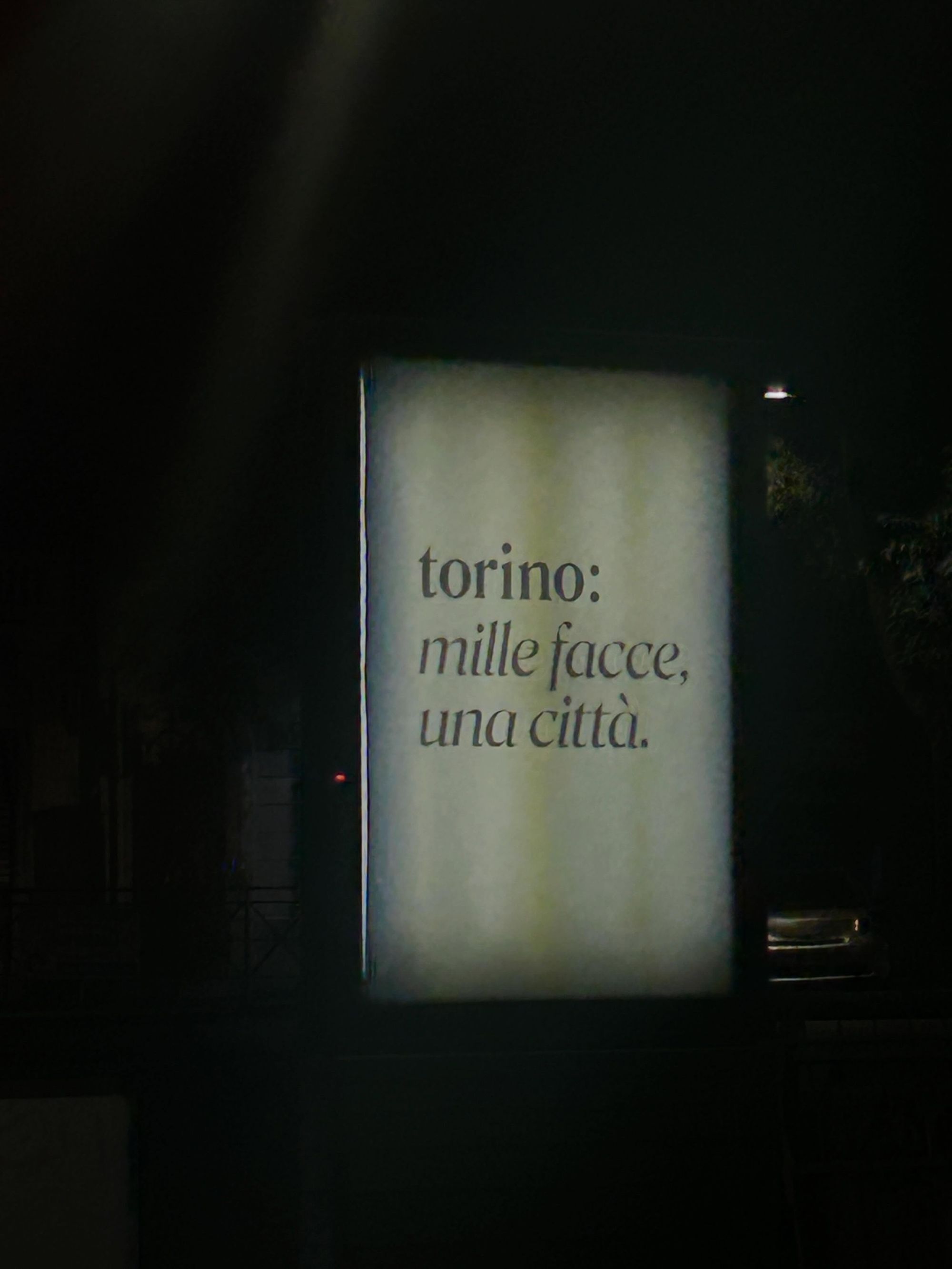 Le città italiane vogliono diventare dei brand Da YesMilano a Torino, fino ai set di Matera e Napoli: le amministrazioni locali hanno imparato a progettare e distribuire l'immaginario urbano come se fosse un marchio | Image 620241