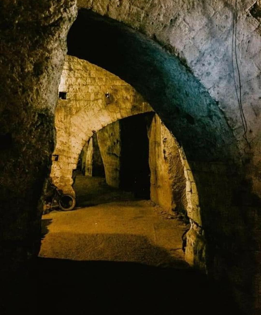 Tutto quello che l'Italia ha nascosto sottoterra Un tour di cinque città sotterranee destinate a ogni scopo | Image 620693