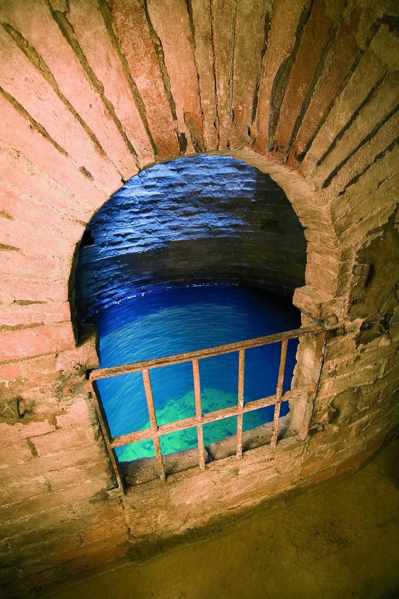Tutto quello che l'Italia ha nascosto sottoterra Un tour di cinque città sotterranee destinate a ogni scopo | Image 620691