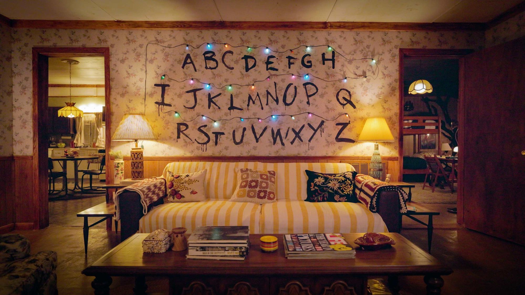 Una notte da brividi: le case horror da prenotare su Airbnb Questo Halloween preparara le valigie e scappa in uno dei luoghi più iconici del cinema dell'orrore